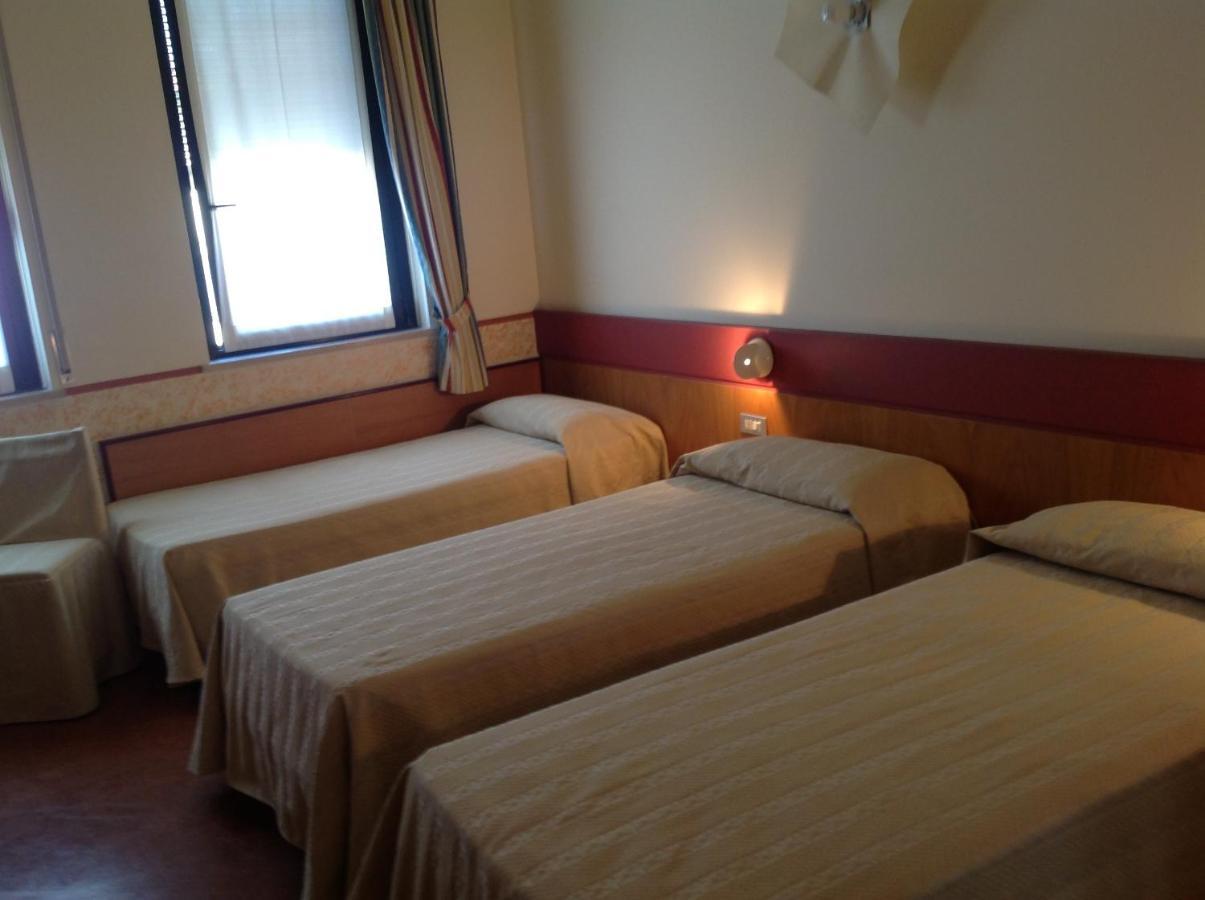 Hotel Roma Bussolengo Habitación foto